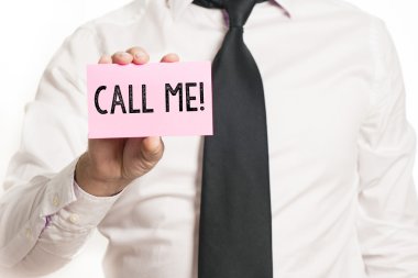 Adam holding kağıt ile beni metin ara