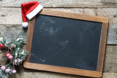 Yazı tahtası ve Noel süslemeleri