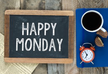 Mutlu Pazartesi tabelada yazı tahtası