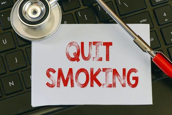 Sluta rökning förbjuden-skylt — Stockfoto
