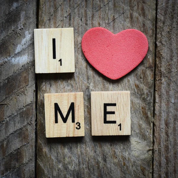 Beni kavramı seviyor.