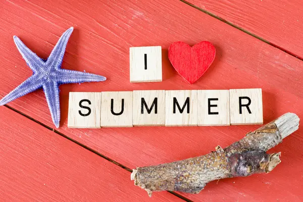 Scrabble Briefe mit i love summer — Stockfoto