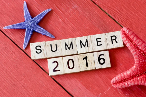 Scrabble γράμματα με 2016 καλοκαίρι — Φωτογραφία Αρχείου