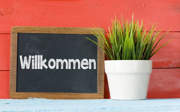 Willkommen kelime ile yazı tahtası — Stok fotoğraf