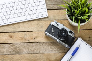 Klavye ile eski fotoğraf makinesi