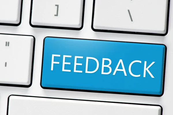 Tangentbord med feedback-knappen — Stockfoto