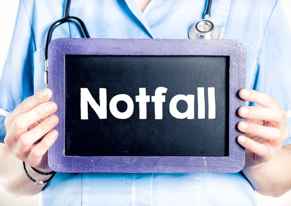 Notfall word Em quadro negro — Fotografia de Stock