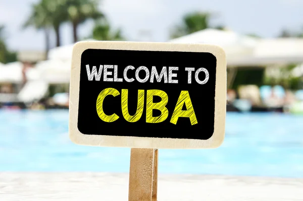 Willkommen in Kuba auf der Tafel — Stockfoto