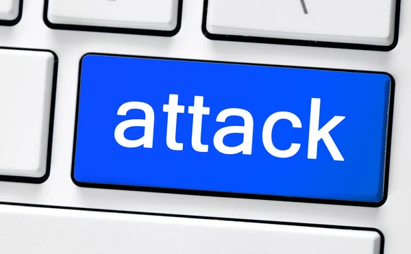 Vit tangentbord med attack — Stockfoto