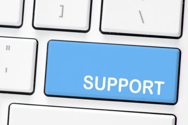 Bilgisayar beyaz klavye desteği ile