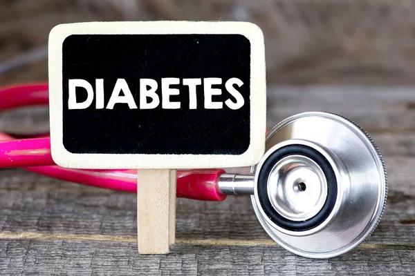 Krijtbord met diabetes en stethoscoop — Stockfoto