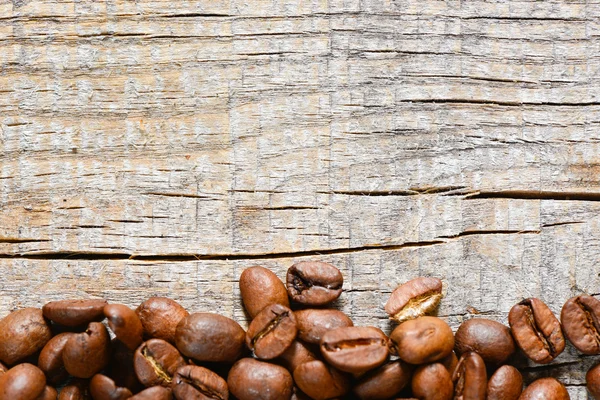 Chicchi di caffè su sfondo — Foto Stock