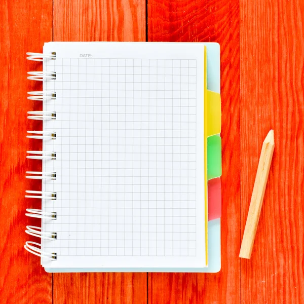 Açık boş sayfa defter
