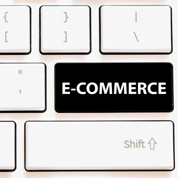 Clavier d'ordinateur avec e-commerce — Photo