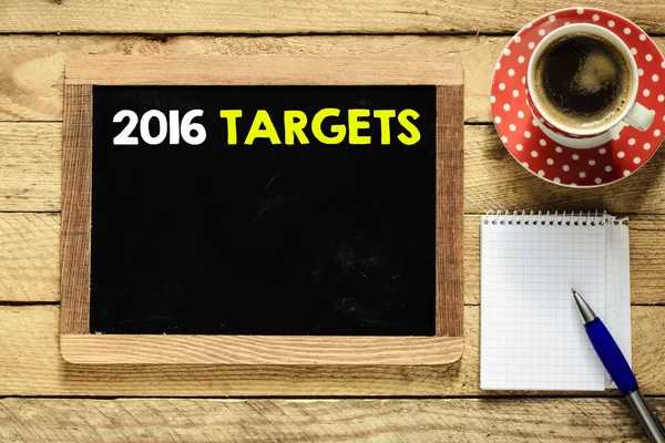 Obiettivi 2016 su Lavagna con caffè — Foto Stock