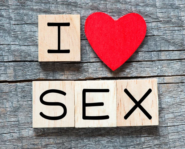 Letras de madera Me encanta SEX — Foto de Stock