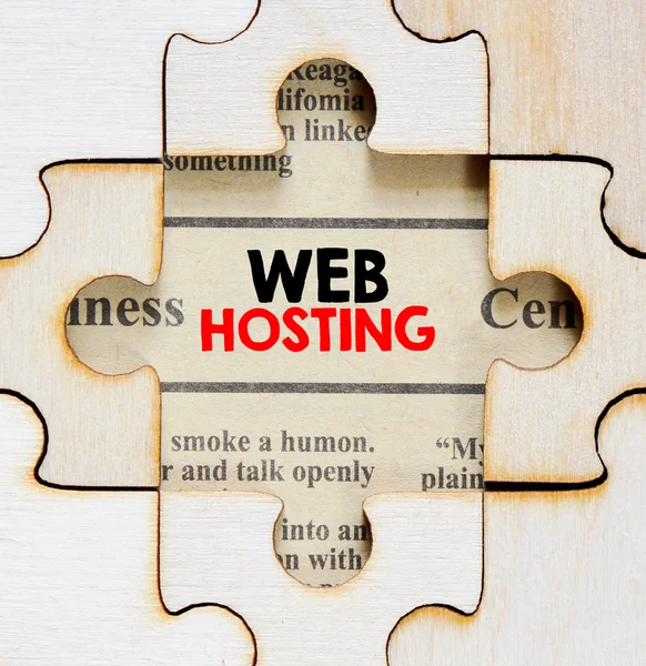 Quebra-cabeça com lettering web hosting — Fotografia de Stock