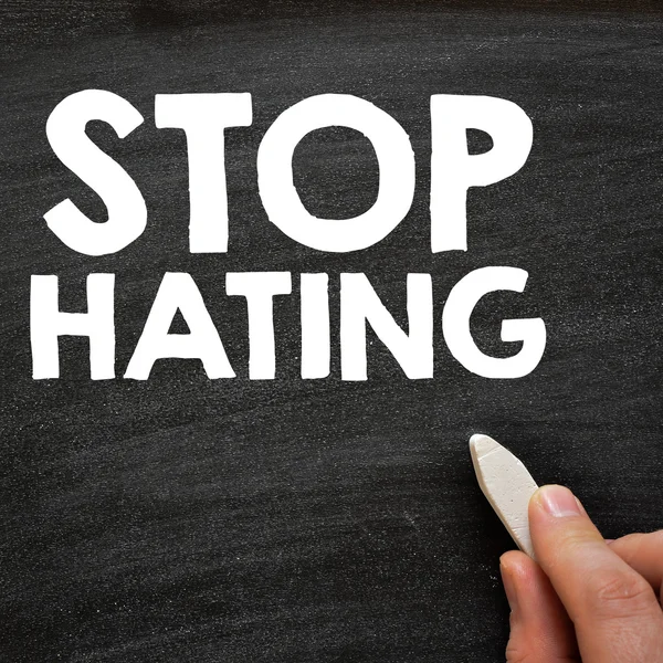 Écriture à la main arrêter de haïr — Photo