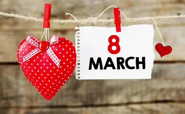 Cuore con iscrizione dell '8 marzo — Foto Stock