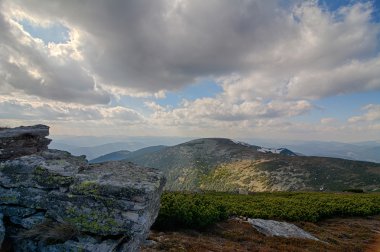 bulutlar dağ Yaylası akan
