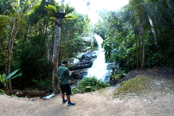 Mae Pan wodospad Doi Inthanon, chiangmai, Tajlandia — Zdjęcie stockowe