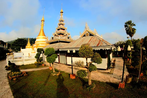 Wat Chong Klang y Wat Chong Kham, Mae Hong Son, Tailandia — Foto de Stock