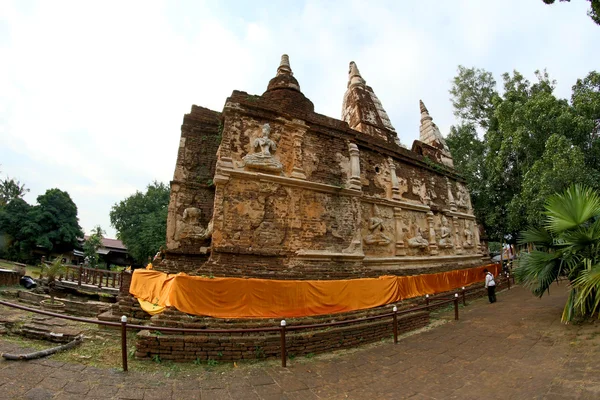 Wat Jet Yod ou Sete Chedis, Chiangmai, Tailândia — Fotografia de Stock