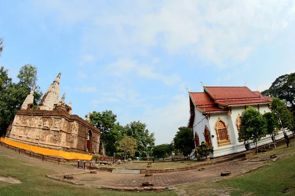 Wat Jet Yod or Seven Chedis , Chiangmai, Thailand — Stock Photo, Image