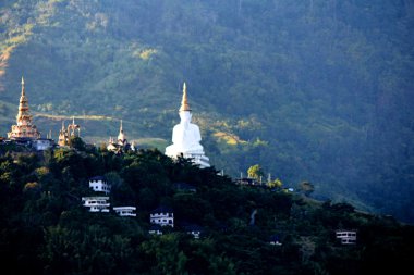 Phra That Pha Son Kaew Tapınağı, Khao Kho, Phetchabun, Tayland
