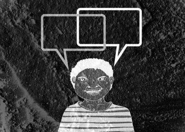 İnsanların düşünme insanlar konuşmak ve konuşma balonu çimento duvar 