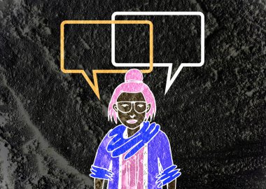 İnsanların düşünme insanlar konuşmak ve konuşma balonu çimento duvar 