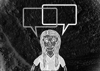 İnsanların düşünme insanlar konuşmak ve konuşma balonu çimento duvar 