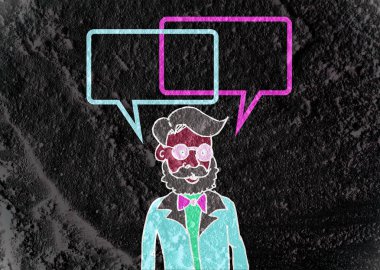 İnsanların düşünme insanlar konuşmak ve konuşma balonu çimento duvar 