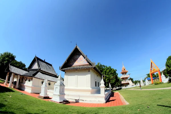 Buitenkant van wat kradian tempel, trakanpuachphon, ubonratch — Stockfoto