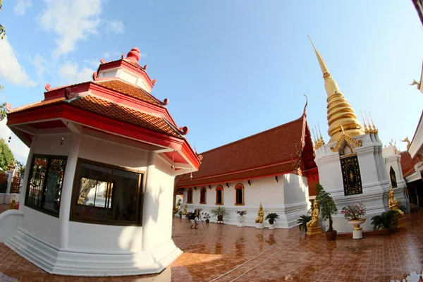 Arte y línea de wat tung sri wirai templo, baan cheetuan, khua — Foto de Stock