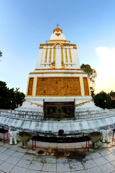 WAT suan tan Tapınağı, baan cheetuan, khuangnhai, ubonratchath — Stok fotoğraf
