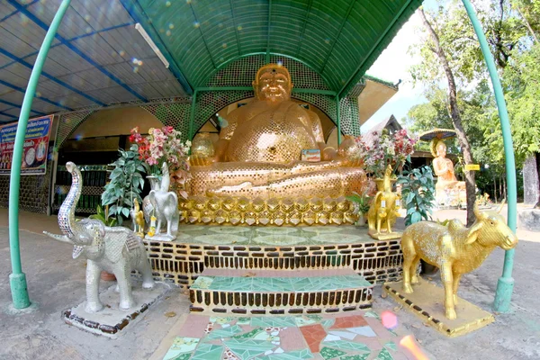 Wat lan kuad, Srisaket, Thaïlande — Photo