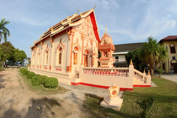 Phra That Tha Uthen chedi, Wat Phra Tha Uthen, Tha Uthen Dis — Foto Stock