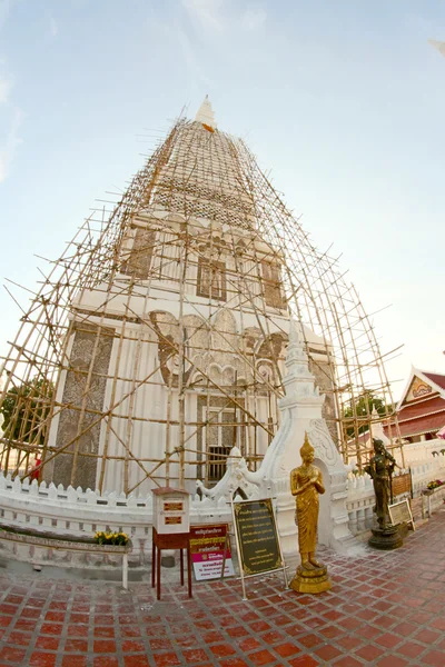 Phra That Tha Uthen chedi, Wat Phra Tha Uthen, Tha Uthen Dis — Foto de Stock