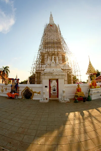 Phra dat Tha Uthen chedi, Wat Phra Tha Uthen, Tha Uthen Dis — Stockfoto