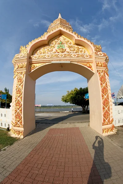 Phra That Tha Uthen chedi, Wat Phra Tha Uthen, Tha Uthen Dis — Foto de Stock