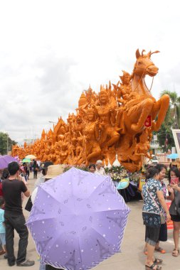 Editoryal kullanmak sadece - mum Wax Festivali