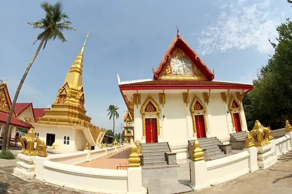 泰国 sritum yasothon wat — 图库照片