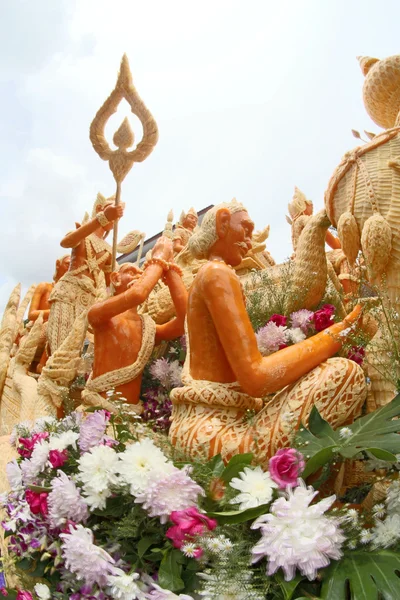 タイのウボンラーチャターニーでキャンドル ワックス祭 — ストック写真
