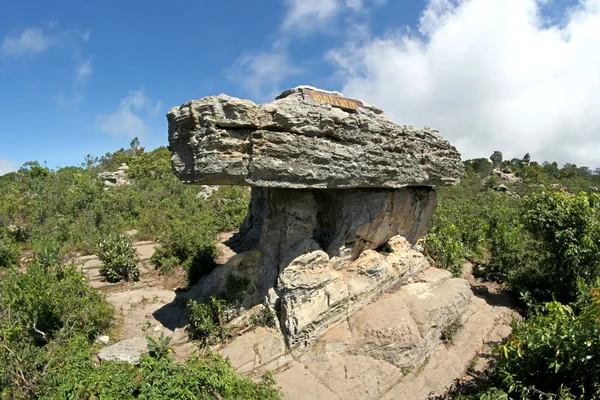 Rock en el Parque Nacional Pa Hin Ngam, Chaiyaphum, Tailandia — Foto de Stock