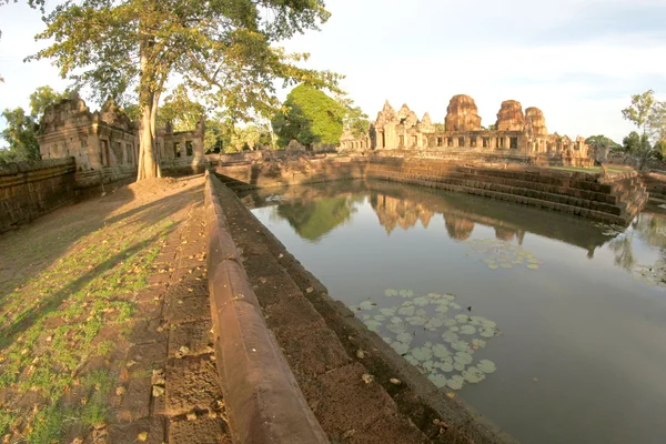 Templo Prasat Muang Tam Khmer en Buri Ram, Tailandia — Foto de Stock