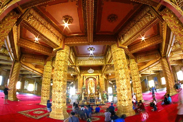 Wat Pha Namthip Thep Prasit Wanaram or Pha Nam Yoi ,roiet ,Thail — Stock Photo, Image