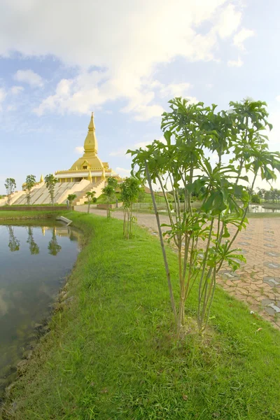 Goldene Pagode Mahamongkol Bua in Thailand — Stockfoto