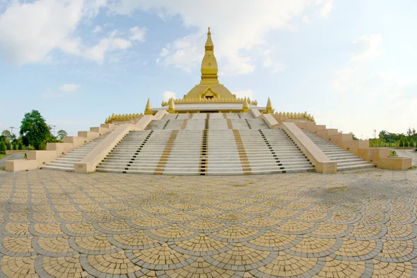 Golden pagoda mahamongkol bua in roiet  Thailand — Stock Photo, Image