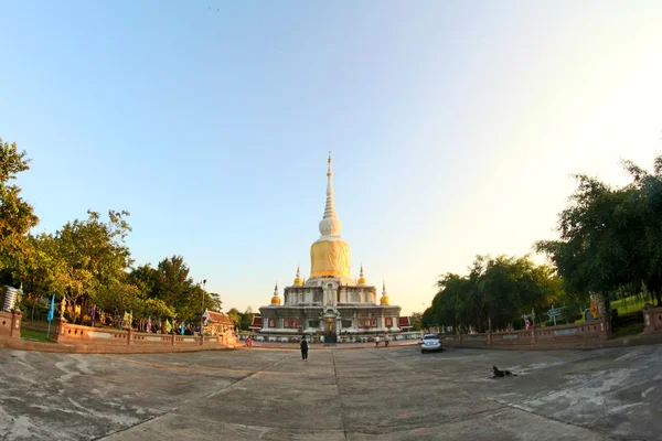 Phra que Nadoon Stupa em Mahasarakham Tailândia — Fotografia de Stock